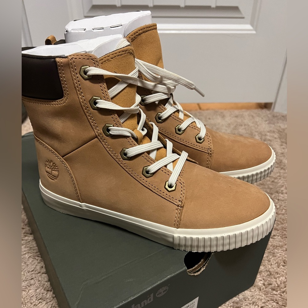 Womens Timberland Skyla Boot New with Box